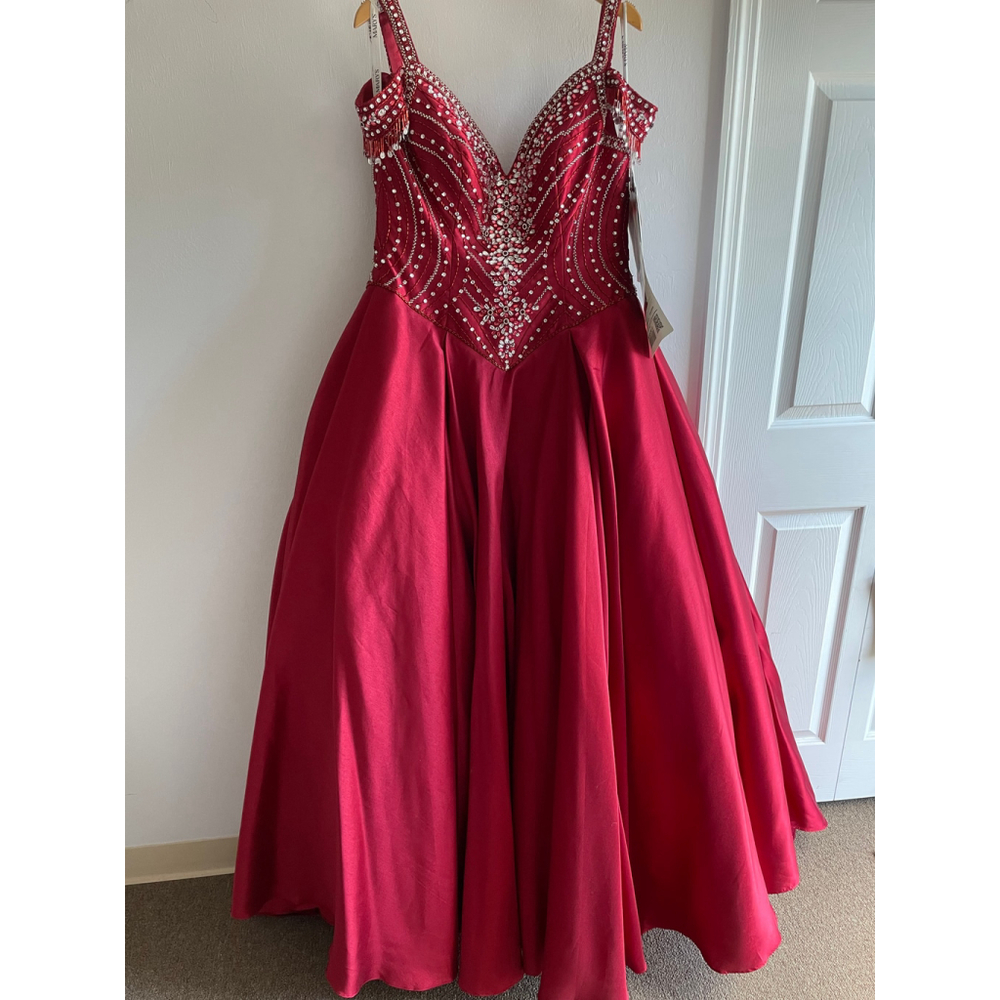 Women's Mary's Quinceanera Gown Size 10 Red - Picture 3 of 5